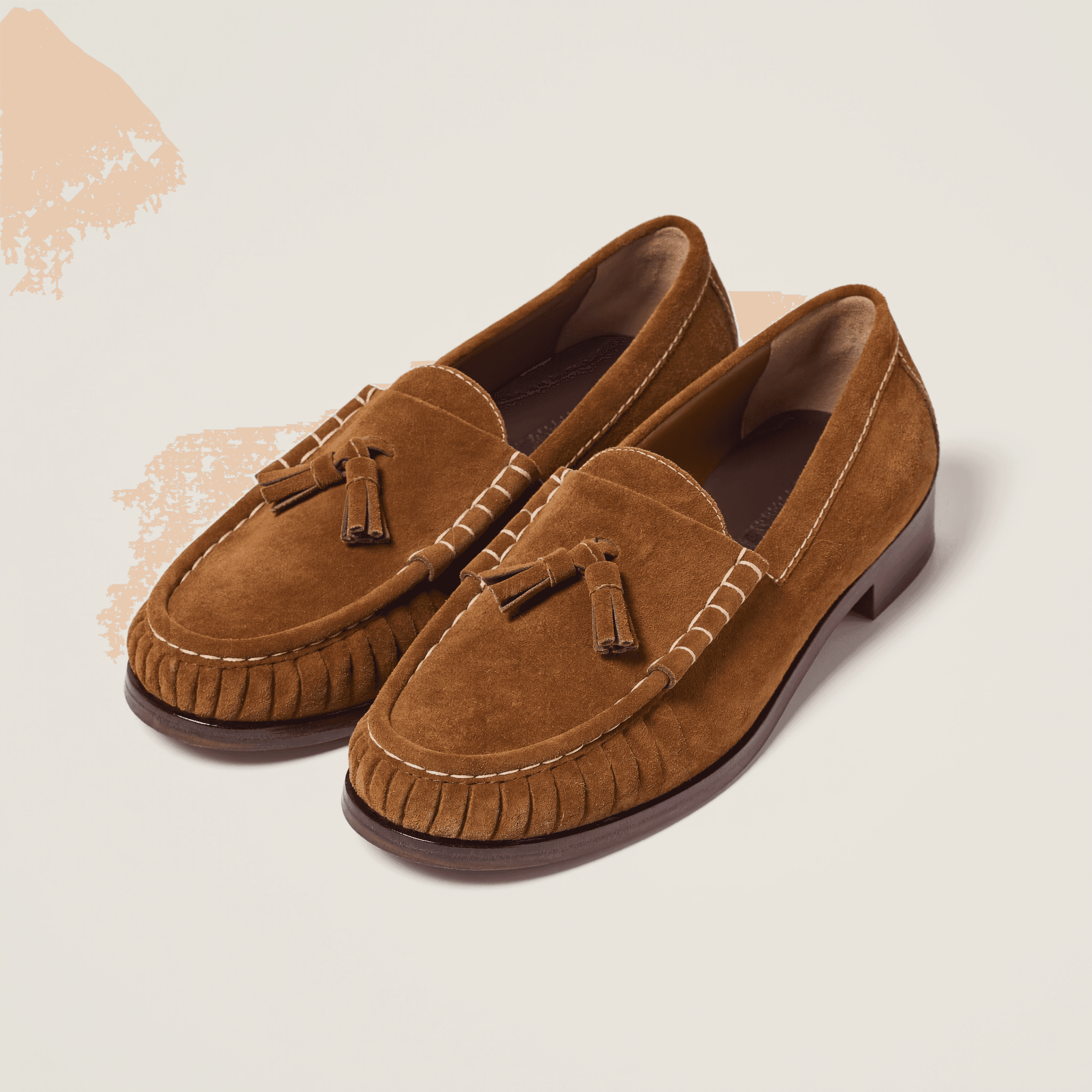 Cognacfarbene Wildleder-Loafer mit Quasten